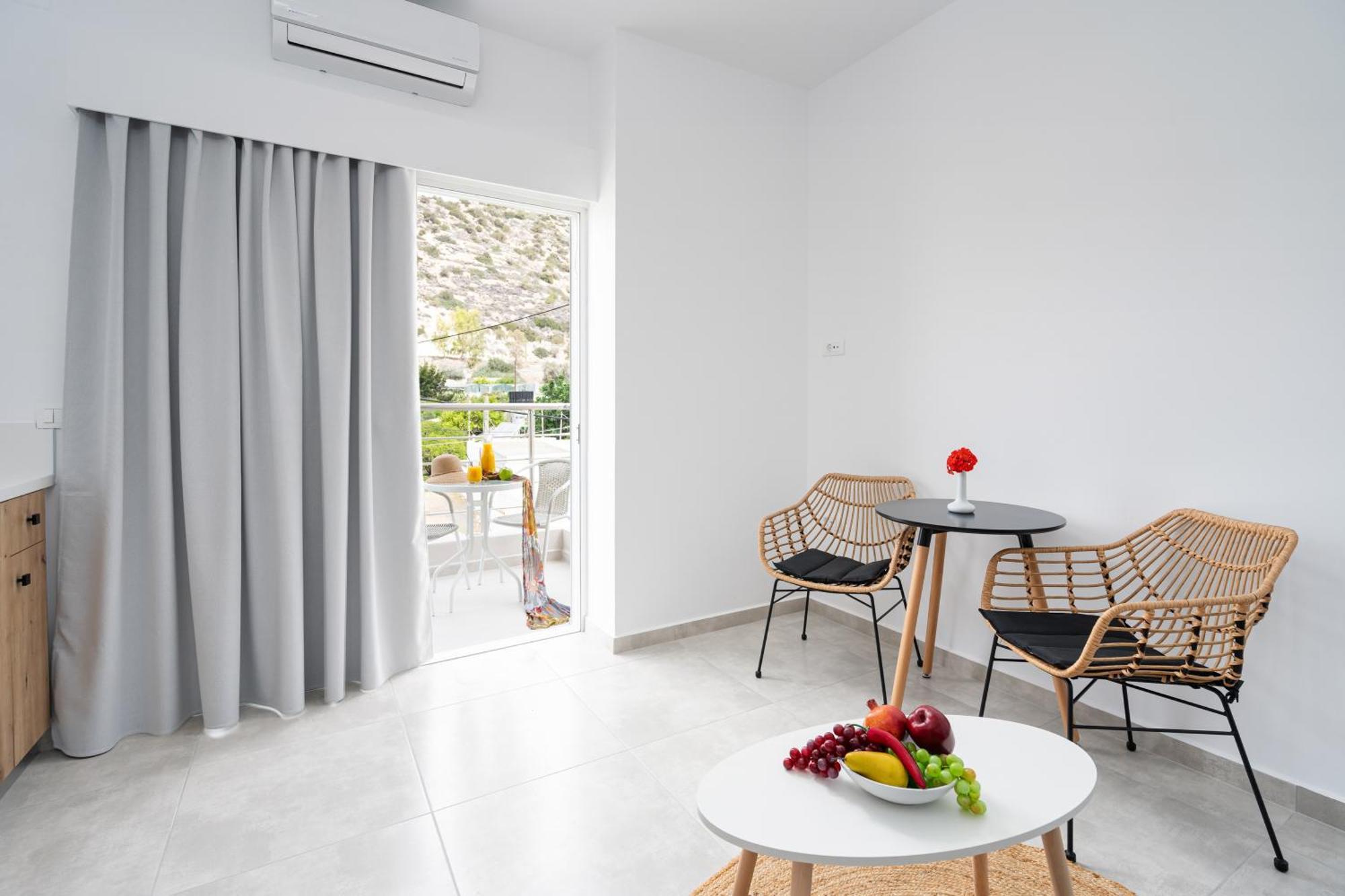 Faflagos Apartment *